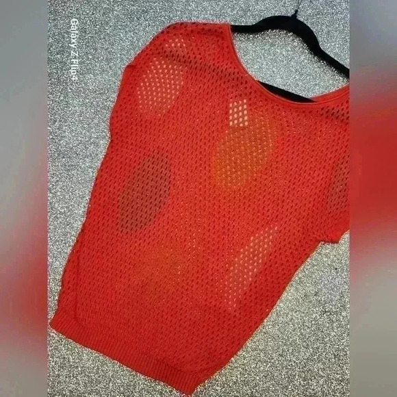 Womens retro polka-dot sleeveless mesh top - Picture 2 of 3